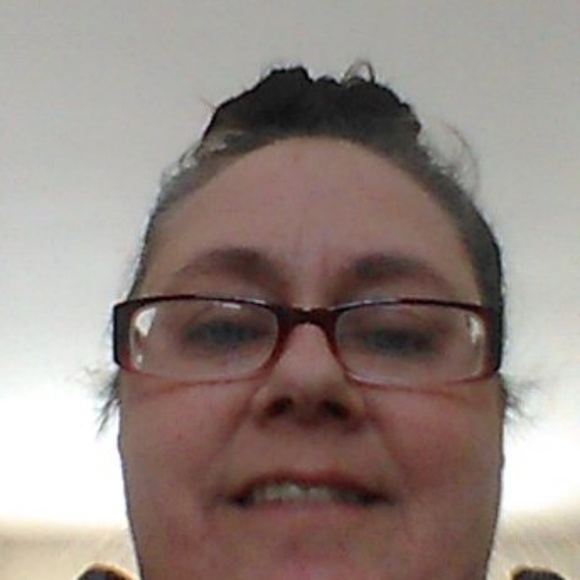 Meet your Posher, Lisa - Picture 1 of 1